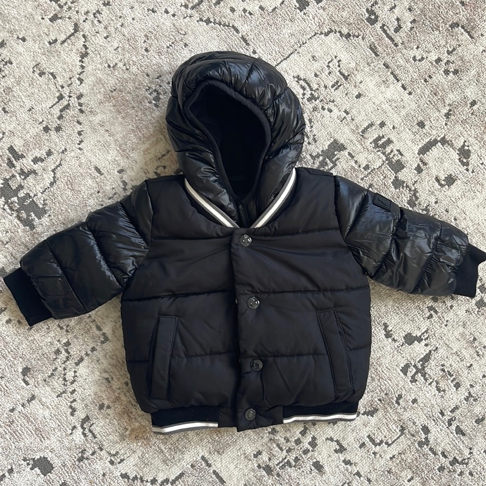 Baby Gap varsity puffer Jacket with hood.  Snap and zip front. Black.
